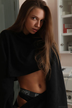 Aya Beshen Ukrainian Busty Teen Reveals Her Gorgeous Breasts